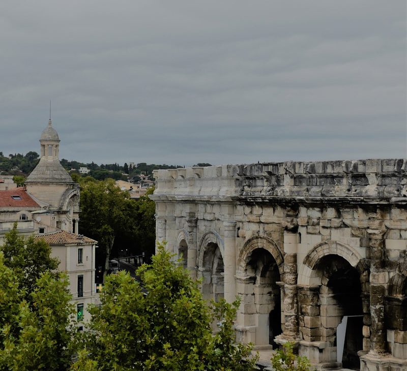 Nîmes gard romain arènes