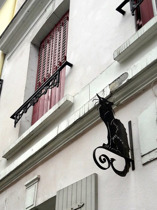 Rue Crémieux Paris